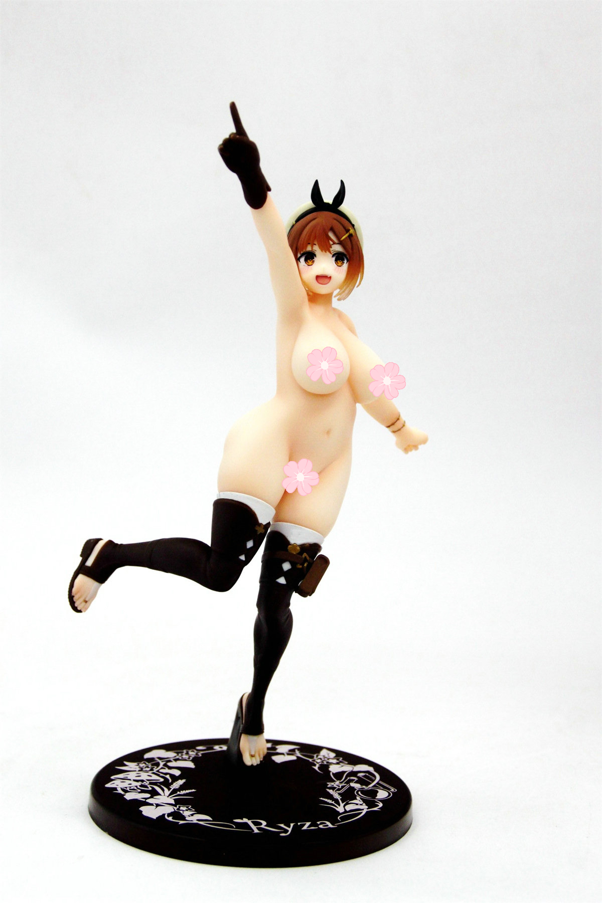 魔改造フィギュア購入 ライザ錬金工房パジャマライザリンモーニングスターフィギュア 全裸フィギュア 1/6 完成品