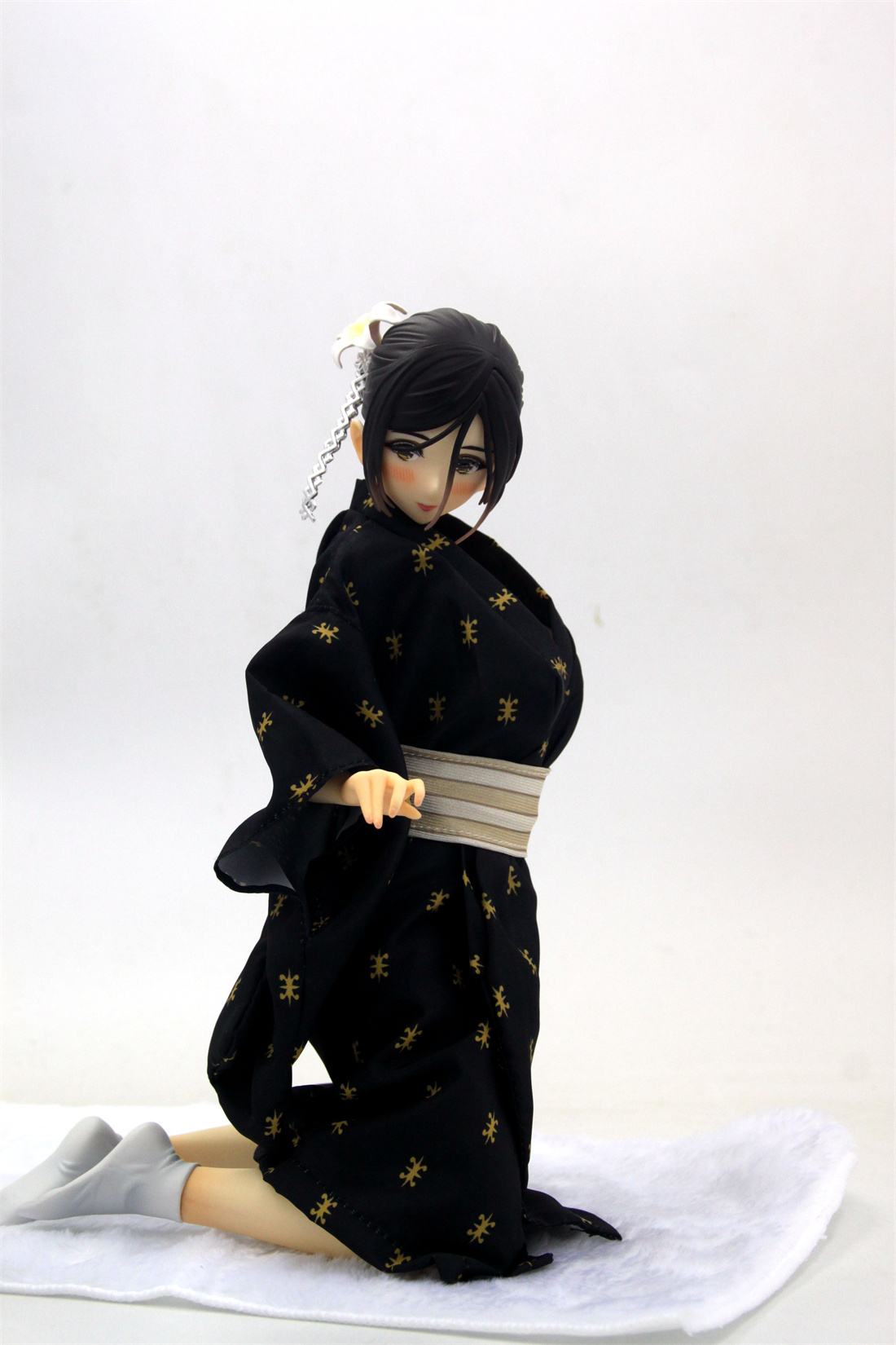 魔改造フィギュア購入爆乳改造品■SHUKLY ECCHIフィギュア 龍宮寺ミツミ ひざまずくVer 美少女フィギュア 1/4 完成品 